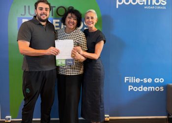 Deputado federal Felipe Francischini; a ex-deputada federal e nova filiada ao Podemos Christiane Yared e a presidente do Podemos Paraná, Lu Bonatto