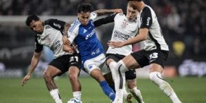 Cruzeiro enfrenta Corinthians em partida decisiva do Campeonato Brasileiro