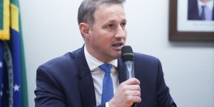 Derrite afirma que esteve 100% à disposição e critica governo por narrativa