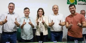 Foto: Dr. Leonidas, Tião Medeiros, Maria Victoria, Ricardo Barros e Cesar Silves