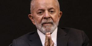 Lula anuncia candidatura à reeleição em 2026 e reafirma liderança no Brasil