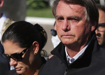 Internação de Bolsonaro marcada para o dia 24 e cirurgia no Natal