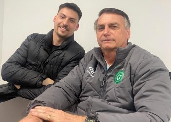 Apelo de Jair Renan por Bolsonaro gera repercussão nas redes sociais