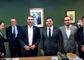 Foto: Fernando Giacobo, Valdemar da Costa Neto, Flavio Bolsonaro, Sergio Moro, F