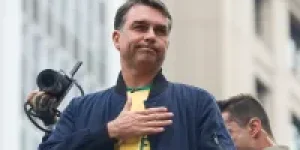 Flavio_Bolsonaro_Av_Paulista_2-e1788811799533