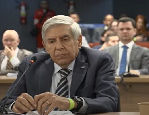 m colorida do general Heleno - Foto: null