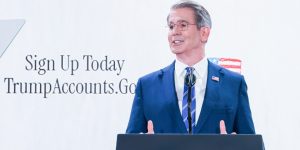 Scott Bessent discute a visão de 39% dos jovens americanos sobre o socialismo