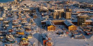 Autoridades dos EUA reforçam diálogo em Copenhague para conter ameaças sobre a Groenlândia