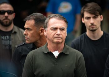 Bolsonaro em recuperação: cirurgia e tratamento dos soluços
