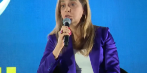 Leila-Pereira-presidente-do-Palmeiras-durante-o-CBF-Summit-Foto-Reproducao-CBF-TV