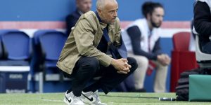Técnico do PSG considera estratégia inusitada para estreia na Champions