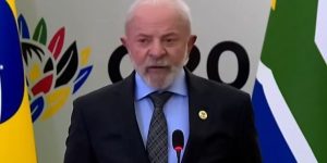 Lula afirma que Bolsonaro cumprirá decisão do STF sem comentar prisão