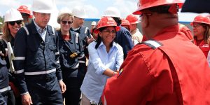 EUA permitem que gigantes do petróleo operem amplamente na Venezuela