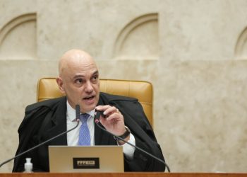 Decisão sobre cirurgia de Bolsonaro aguarda informações adicionais