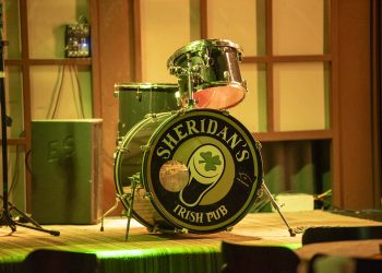 Musica ao vivo no Sherindas - foto Leo Karan