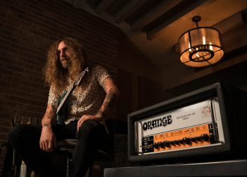 Nick_Johnston_Rockerverb100_Credit_GrantCooper