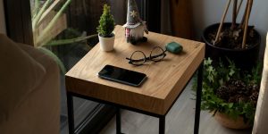 O Que Colocar na Mesa de Canto da Sala