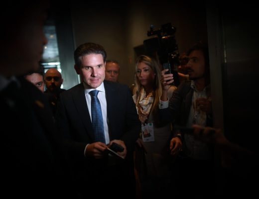 Motta destrava PEC que acaba com a escala 6x1 em aceno a Lula