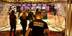 m colorida de controle da Polícia Federal em navios de hospedagem na COP30