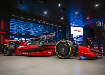 Tecnologia de ponta no centro de transmissão da Fórmula 1