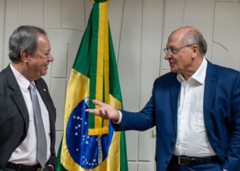 m colorida de Ricardo Alban e Geraldo Alckmin