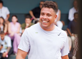 Ronaldo revela como se tornou bilionário após a carreira