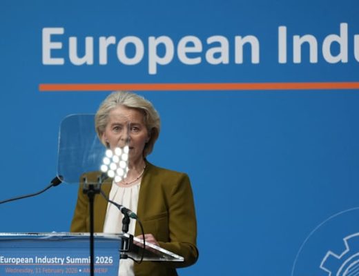 Líderes da UE se reúnem para enfrentar pressões de Trump, China e Rússia