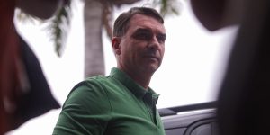 Flávio Bolsonaro se apresenta como um "Bolsonaro diferente" para 2026