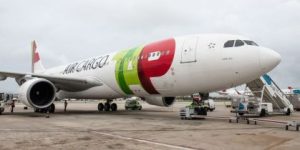 Avião da companhia TAP Portugal em aeroporto  • Reprodução/ Instagram