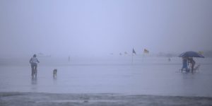 Bombeiros alertam sobre riscos de tempestades no Litoral do Paraná