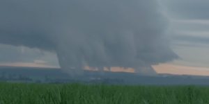 Destruição em Teodoro Sampaio: fenômeno climático atinge cidade paulista
