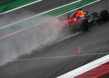 F1 2026: A análise de Johnny Herbert sobre Red Bull e Ferrari