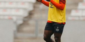 Athletico busca vitória em casa contra o Santos