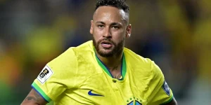 Neymar Jr. playing with Brazil