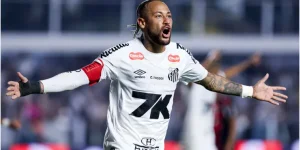 © Ricardo Moreira/Getty ImagesNeymar of Santos