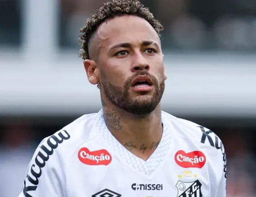 Neymar Jr. of Santos looks on during the Brasileirao 2025 match.