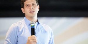 João Campos defende permanência de Alckmin como vice de Lula