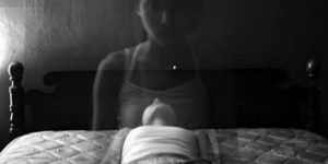 Paralisia do sono: entenda como o corpo pode ficar imóvel