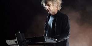 Perry Bamonte, músico do The Cure, morre aos 65 anos