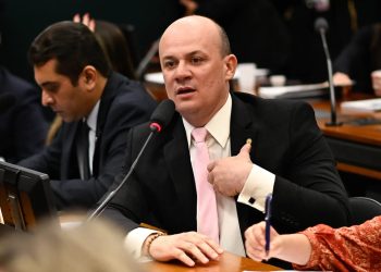 m colorida de Líder da oposição na Câmara, deputado Cabo Gilberto Silva (PL-PB