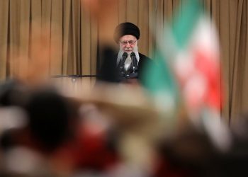 Irã reafirma compromisso com enriquecimento de urânio diante de pressões dos EUA