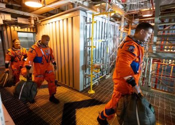 Artemis 2: Astronautas se Preparam para o Grande Lançamento