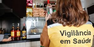 Fiscalização em bar de São Paulo após casos de bebidas adulteradas com metanol