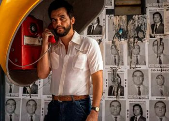 O ator Wagner Moura em cena do filme 'O Agente Secreto'