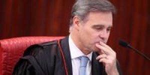 andre-mendonca-plenario-tse
