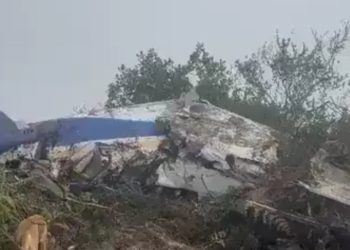 m colorida mostra destroços do avião que desapareceu na Colômbia - Metrópoles
