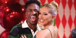 Virgínia exibe símbolo antirracista e presta homenagem a Vini Jr.