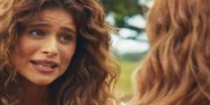 Agrado leva uma horrível rasteira da própria mãe em 'Coração Acelerado'