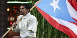 Republicano solicita investigação da NFL por show de Bad Bunny