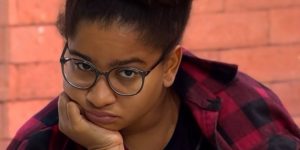 BBb 26: Tensão após Milena derramar bebidas na festa